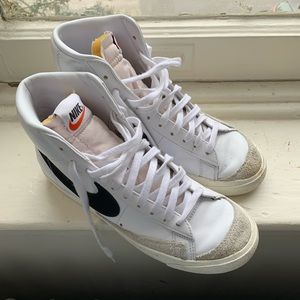 Nike Women’s Blazer Mid ‘77